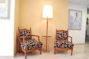 Santa Ana Гостевой дом Барселона