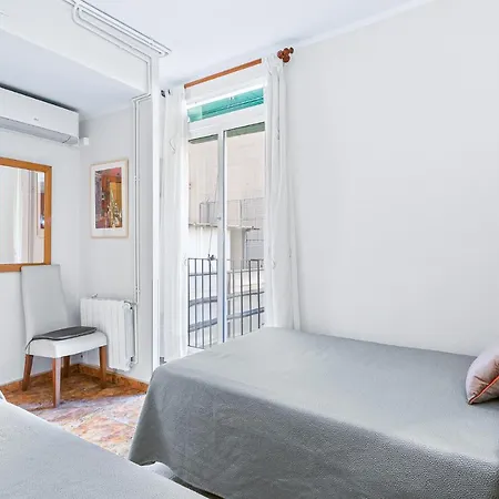 بيت ضيافة Santa Ana برشلونة